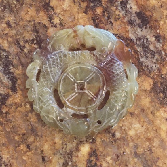 Vintage Hand Carved Jade Soapstone Chinese Dragon Pendant - Picture 5 of 5